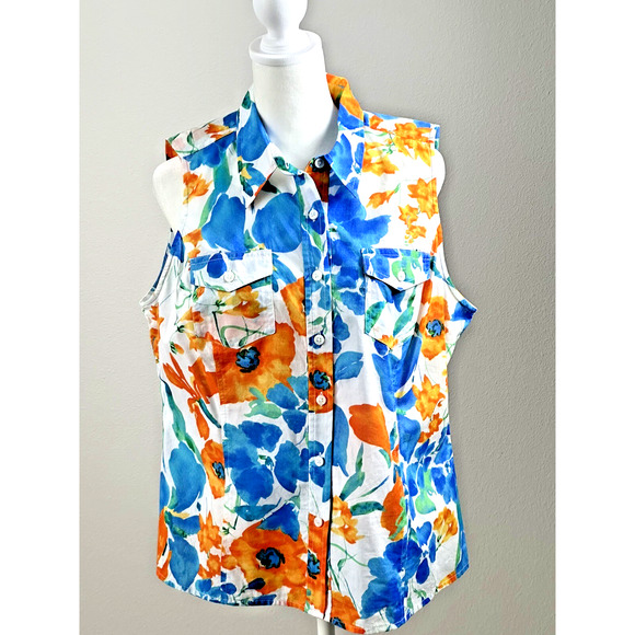 Jones New York Tops - Jones New York Sport Petite PL Sleeveless Floral Blouse Two Front Pockets